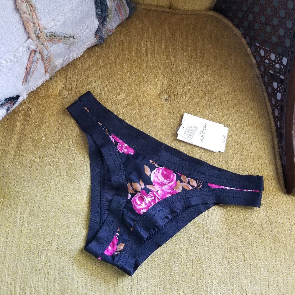 NWT - Volcom Floral Swim Bottom